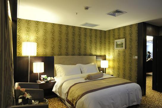 Wuhan Junyi Dynasty Hotel الغرفة الصورة